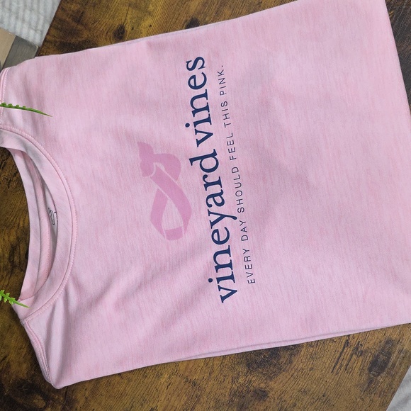 Vineyard Vines Performance Breast Cancer Awareness Tee | Light Pink | Large - Picture 3 of 10